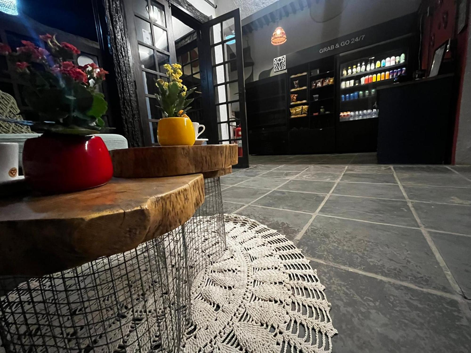 Garden Hotel パラチ エクステリア 写真